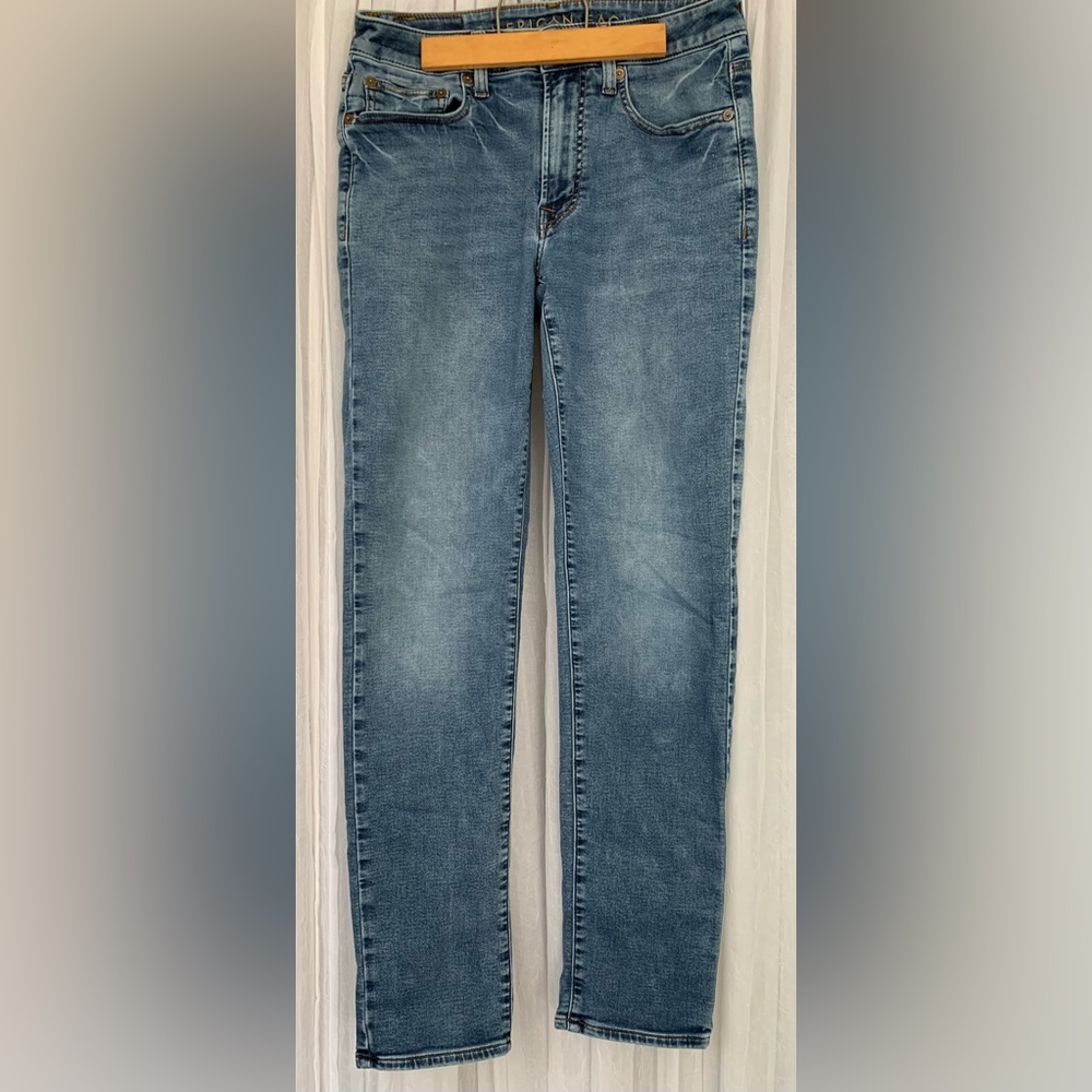 American Eagle straight leg jeans.  Size 29x32
